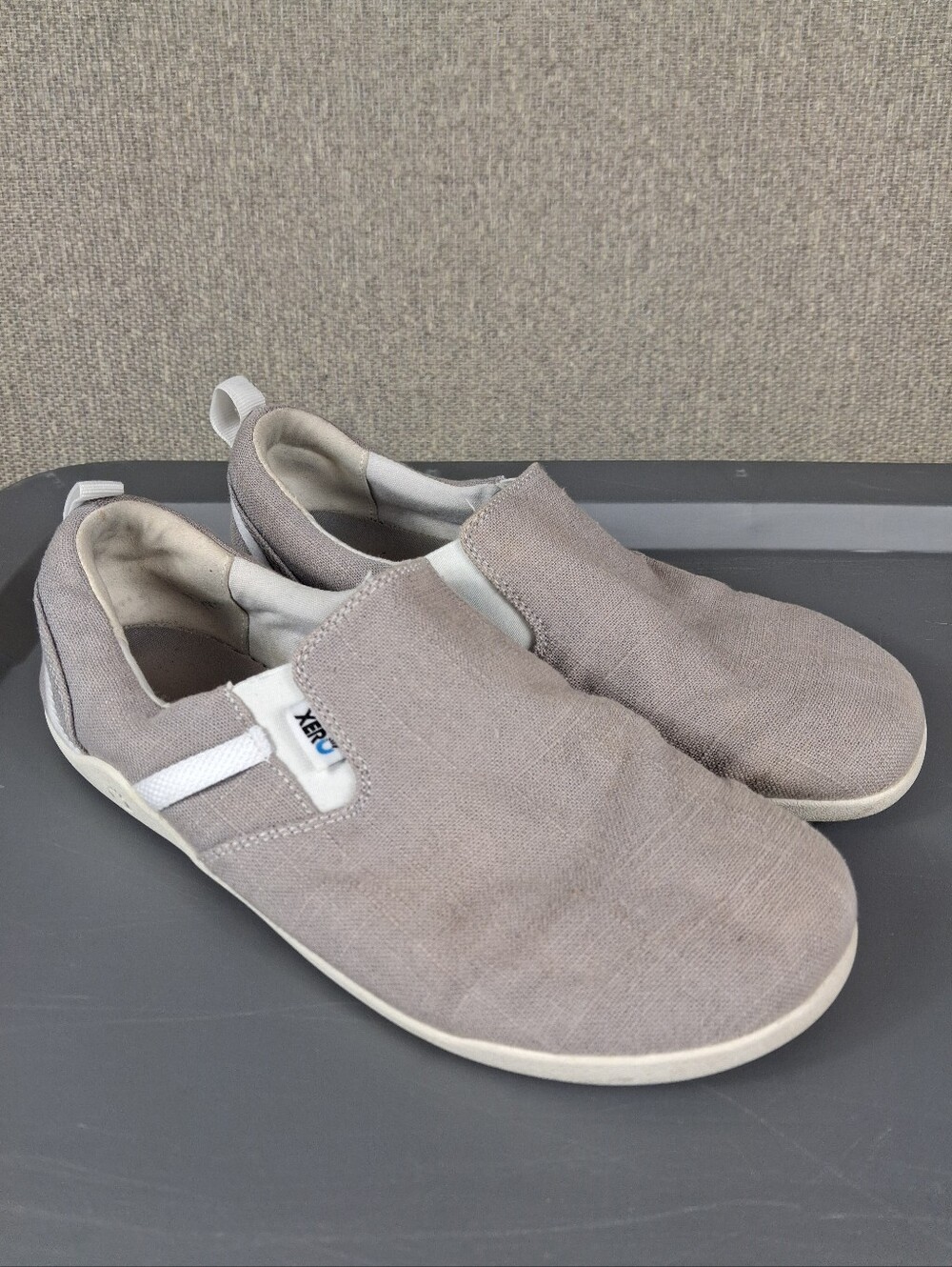 Xero Aptos Shoes Mens 10.5 Taupe Slip-On Hemp Canvas Casual Barefoot Lightweight